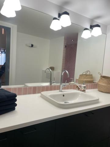 Atypique Au Pied Du Sacre Coeur * Paris